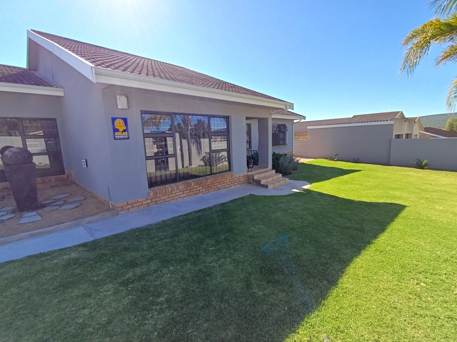 4 Bedroom Property for Sale in Vanes Estate Eastern Cape